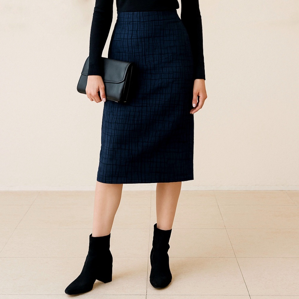 Escada Margaretha Ley Blue Embossed Luxury Pencil Skirt Size 36 4